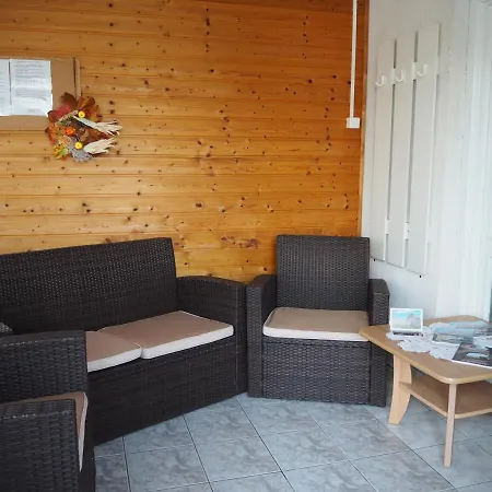 Bory Apartman, Zart Udvari Parkolas