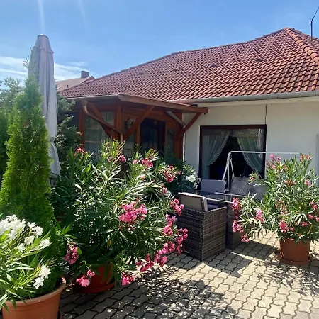 Bory Apartman, Zart Udvari Parkolas * Székesfehérvár