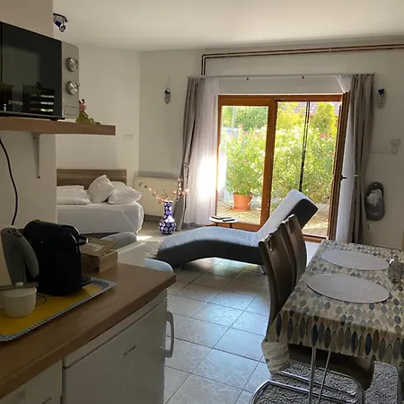 Bory Apartman, Zárt Udvari Parkolás, Met Aréna 2,5 Km *